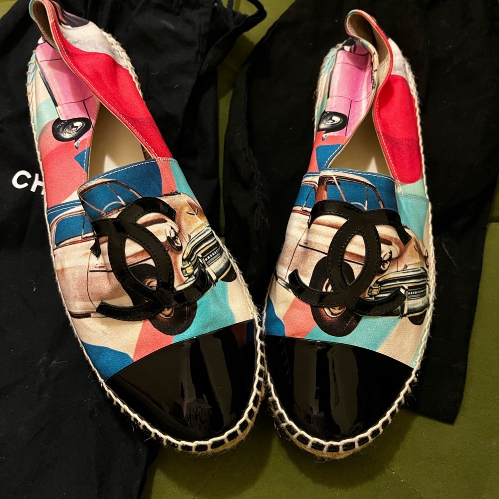 CHANEL Multicolor Canvas Espadrille Flats with Black Patent Toe - Picture 2 of 2